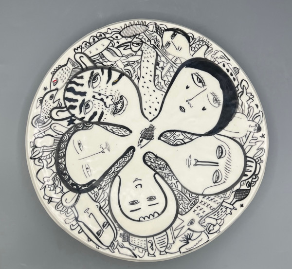 Large Faces Plate by Yeonsoo Kim